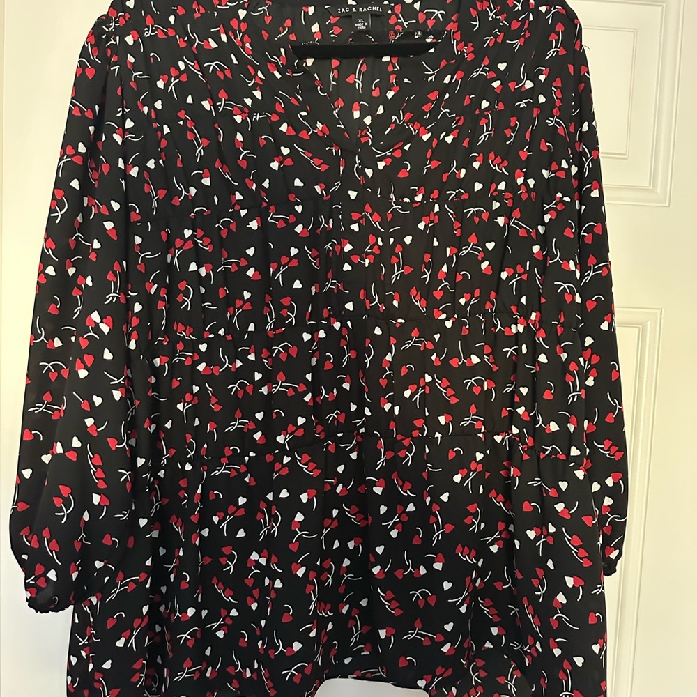 Womens Zac & Rachel 3/4 Sleeve Ruffle Seam Heart Blouse Black & Red XL - Picture 3 of 6